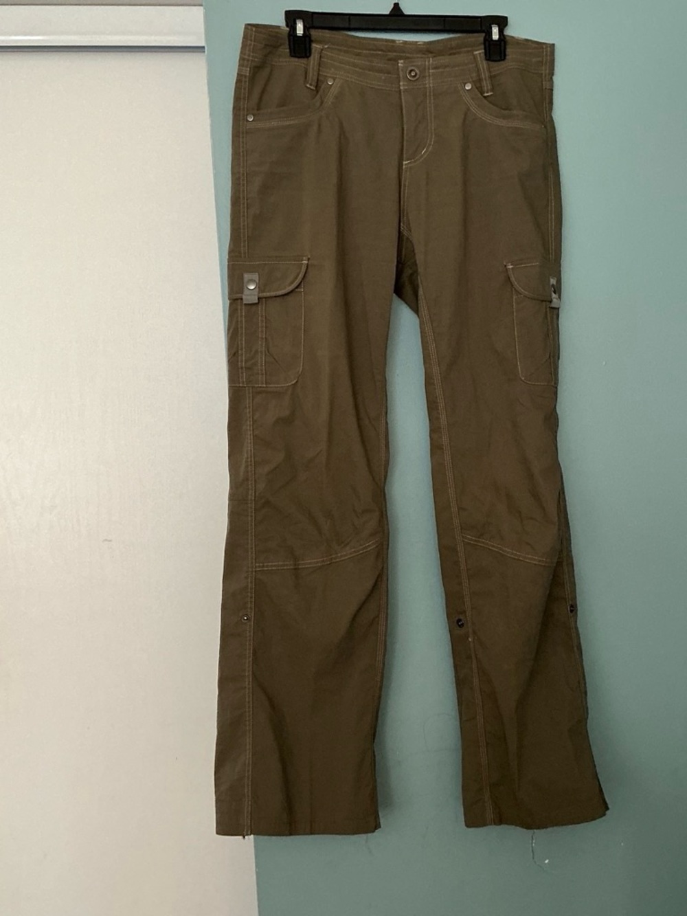 Kuhl Women's Cargo Shorts in Olive Green - Classic Workwear Style